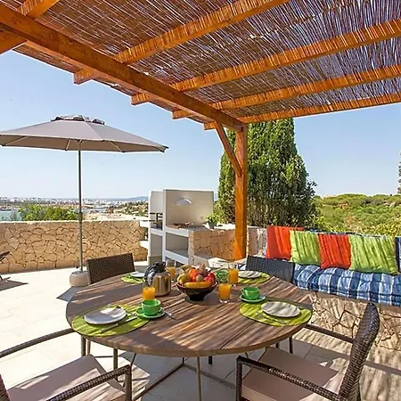 Sleeps 6 Wifi *