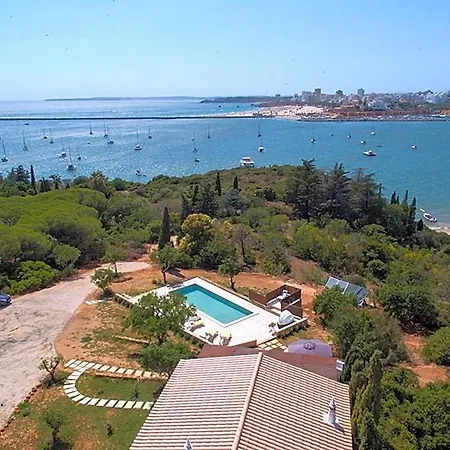 Villa Sleeps 6 Wifi *